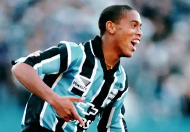 胸前广告作 胸前广告作